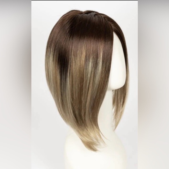 Ombre/Rooted Noriko Taylor lace front wig - Picture 4 of 12